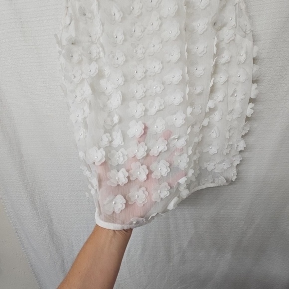 A New Day Sheer Cream Sleeveless 3D Floral Appliqué Top Blouse Size S - Picture 7 of 11